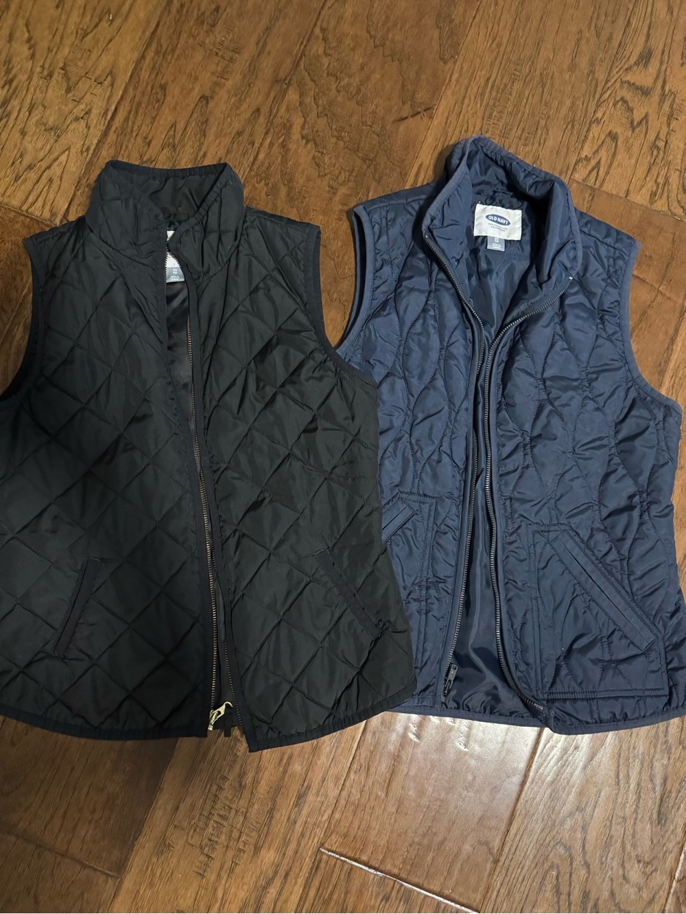 Old Navy Quilted Vest Duo - Black & Navy